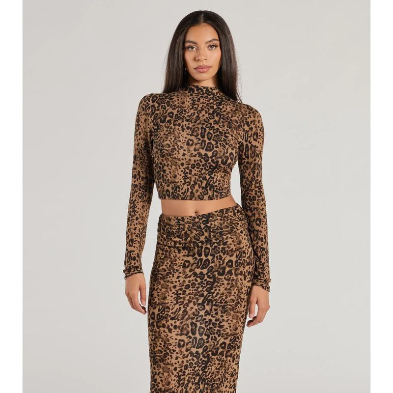 Bold Aura Leopard Print Knit Crop Top