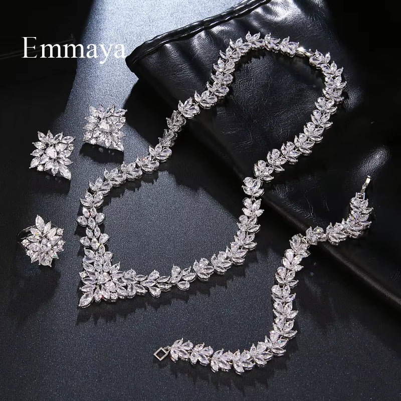 Emmaya Luxury Style Flower Shape Fascinating Design Four-Piece Set Fashion Necklace for Female Brilliant Jewelry Party Dress-Up